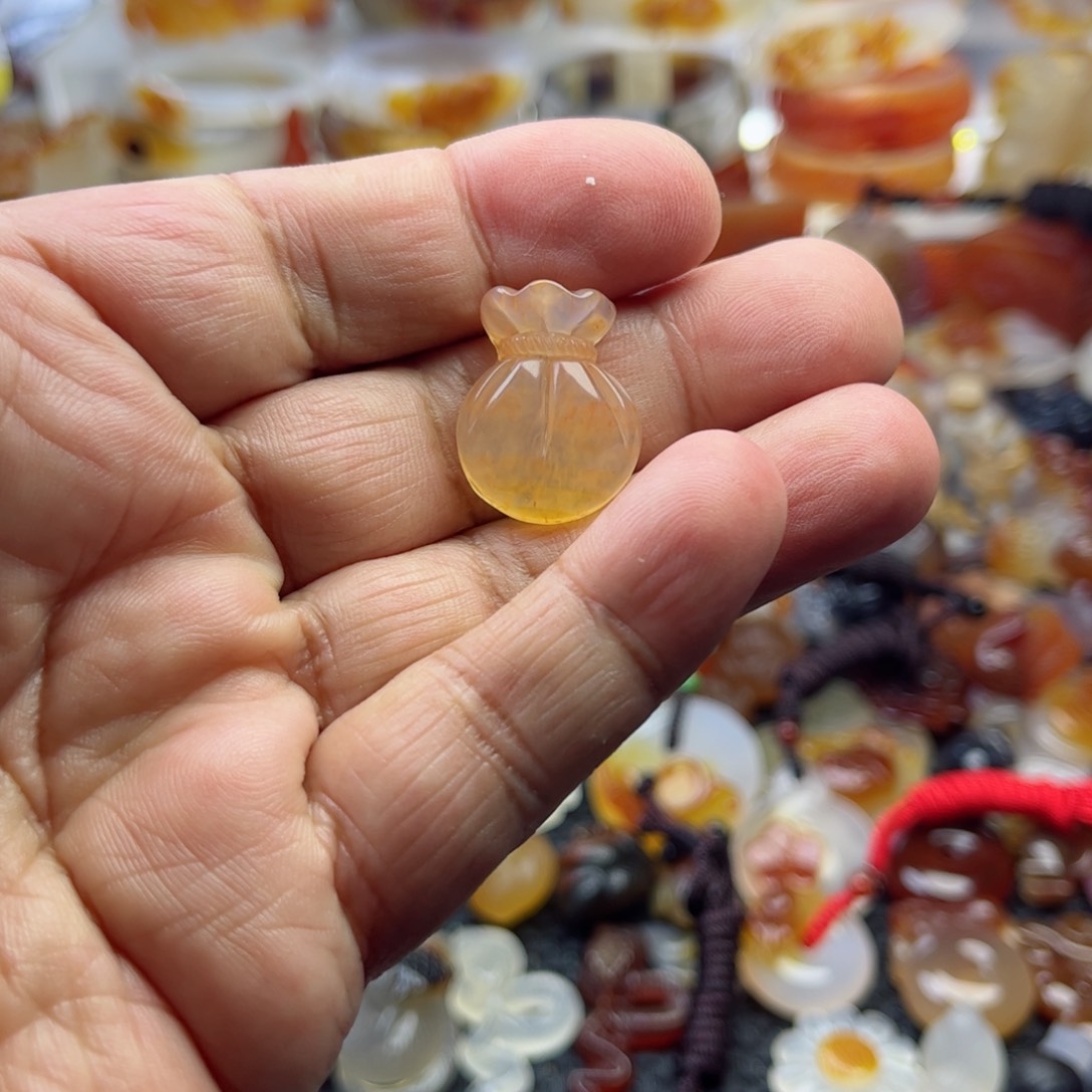 玛瑙/玉髓颈饰未镶嵌