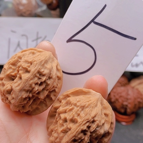 吊坠桃核36全品野狼39克