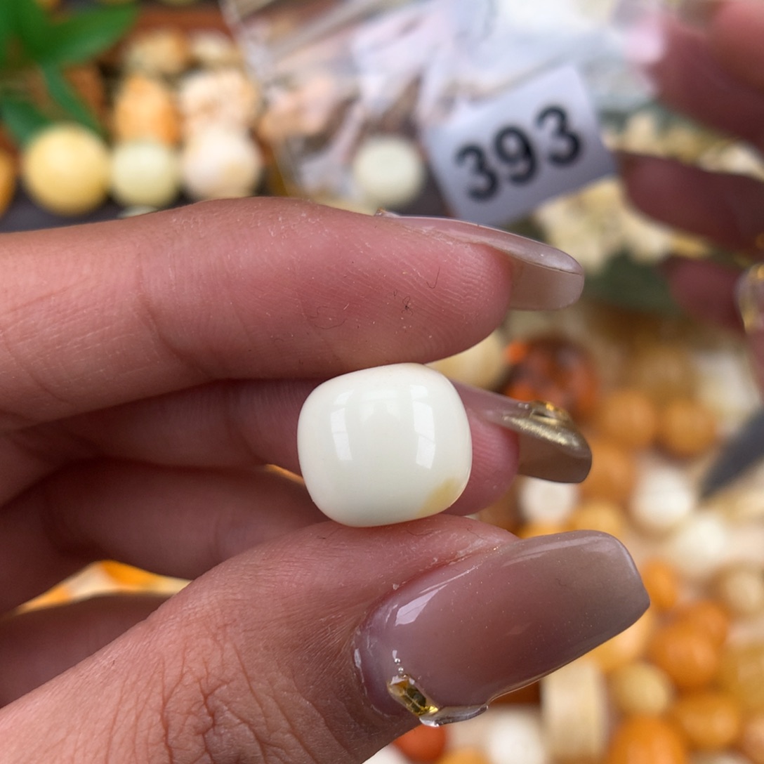 琥珀珠宝奇石未镶嵌12.4