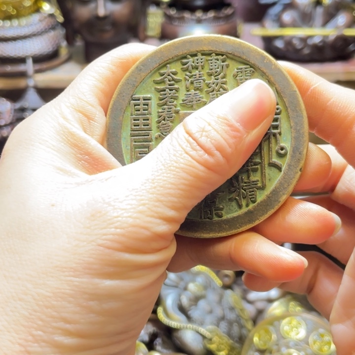 铜器摆件诚信经营理念