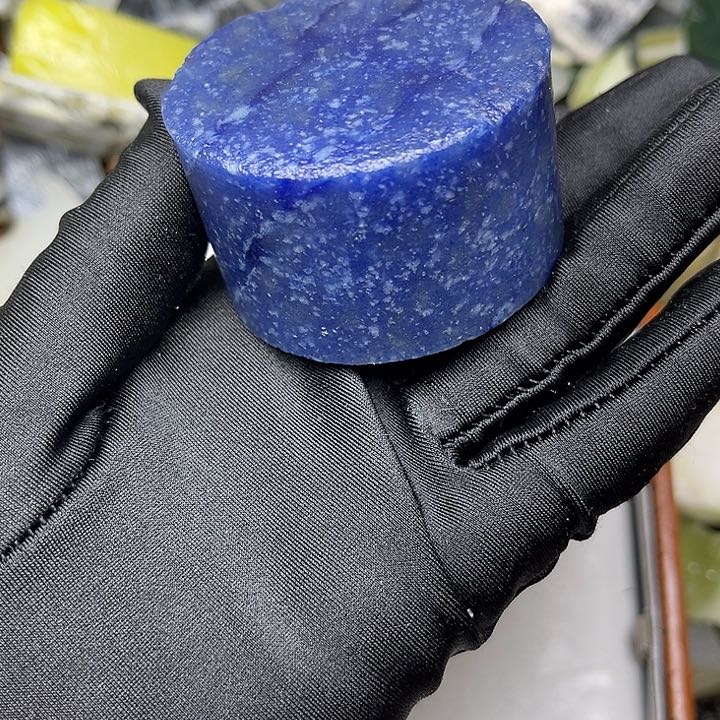 未镶嵌和田玉（翠青玉）珠宝奇石