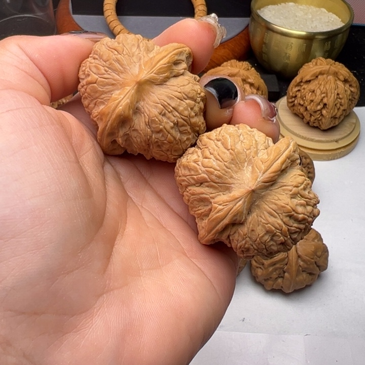 文玩核桃把件静39血麒麟