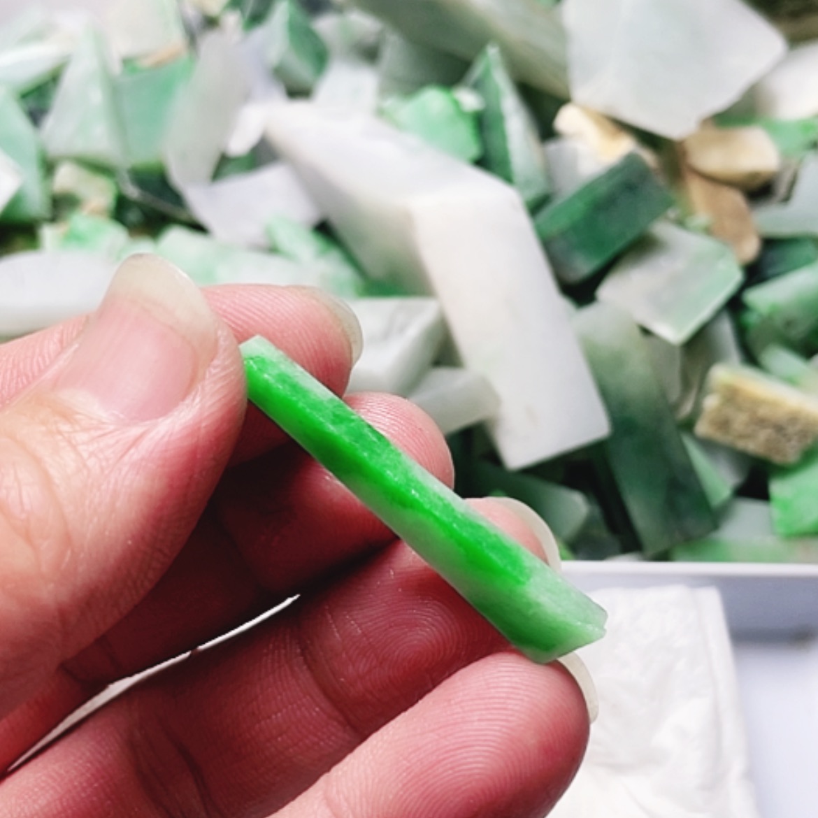 【闪购商品】翡翠颈饰未镶嵌A货