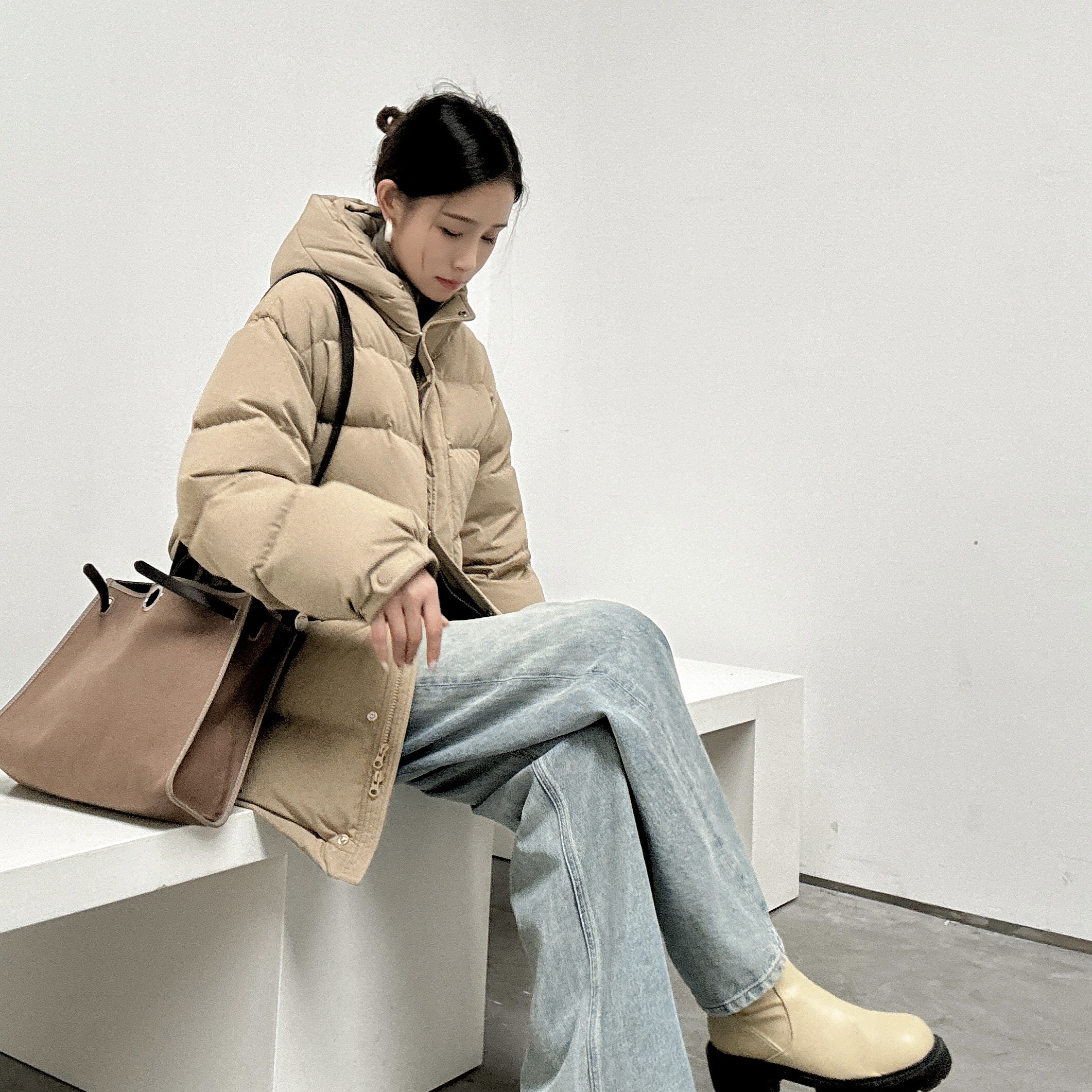 【丽姐女装】“饱饱”鹅绒连帽服 三防冬季蓬松保暖羽绒服W0863