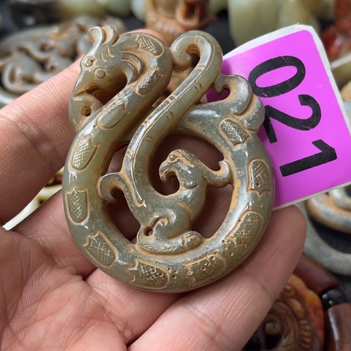 和田玉颈饰未镶嵌