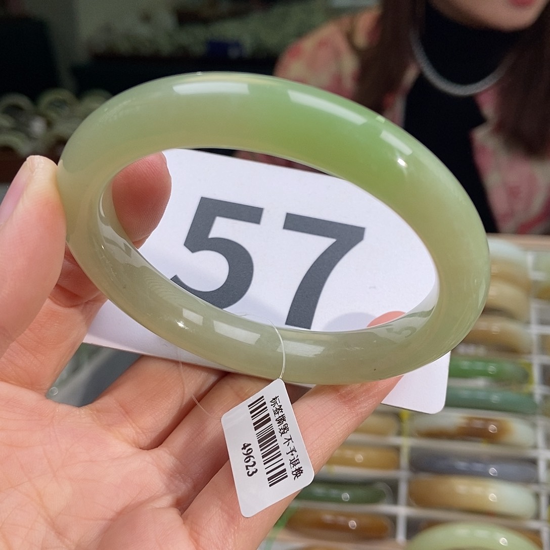 和田玉（翠青玉）手镯未镶嵌