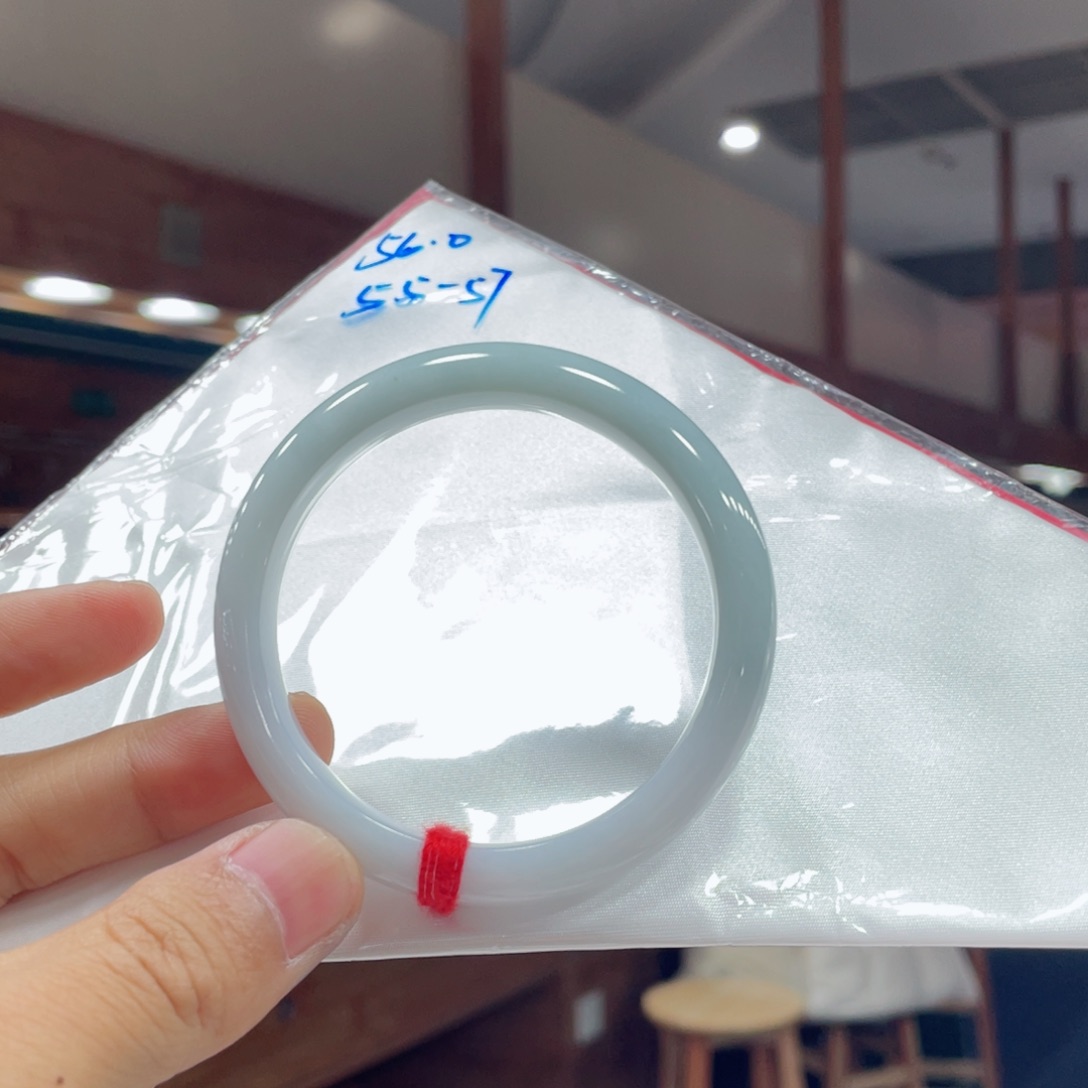 翡翠手镯未镶嵌买断