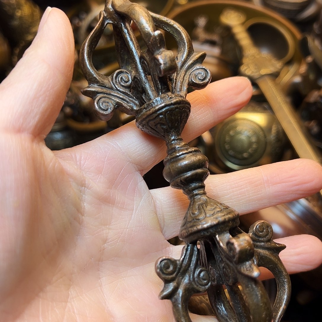 精美铜器工艺品等