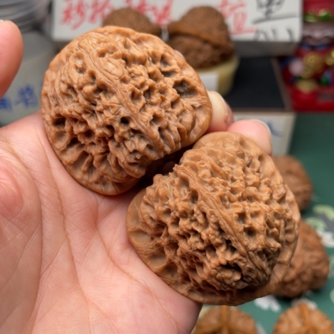 【闪购商品】把件文玩核桃45南疆石