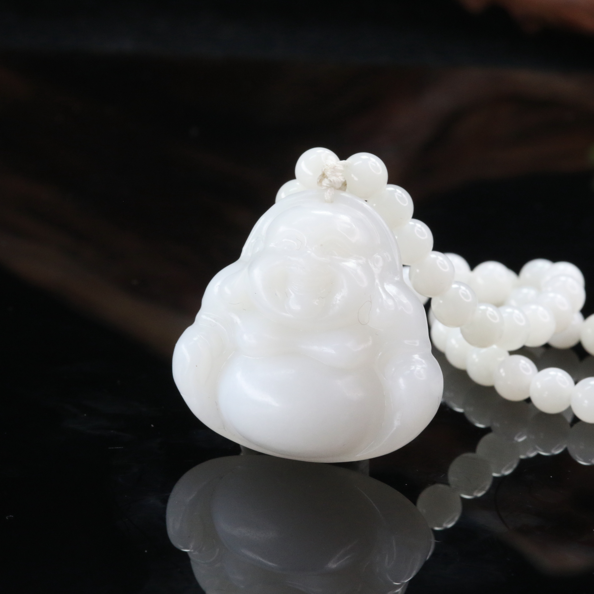 15和田玉羊脂白佛公/900096北京中保拍卖