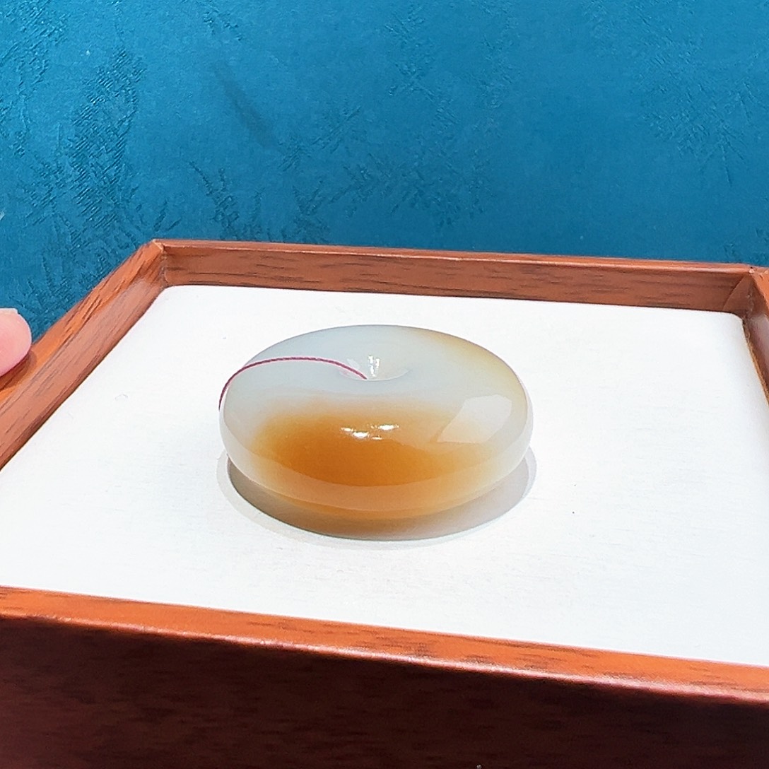 颈饰未镶嵌和田玉（糖玉）俏**子且末糖白