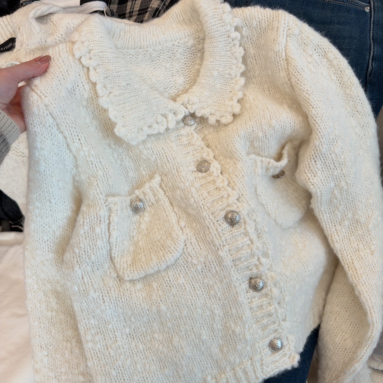 The Artizzi  《奶油糖霜》手工花边小香风针织外套