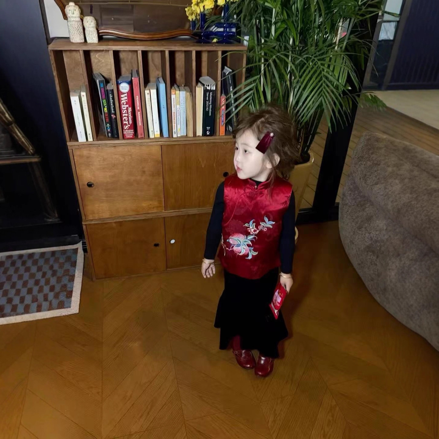 0560桃子刺绣中式上衣 女童拜年套装新款唐装新中式黑色丝绒裙