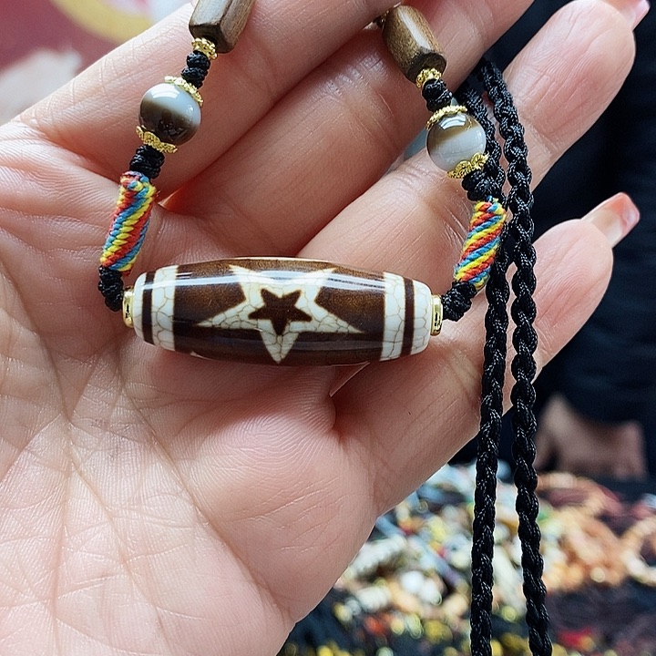 玛瑙/玉髓颈饰合金