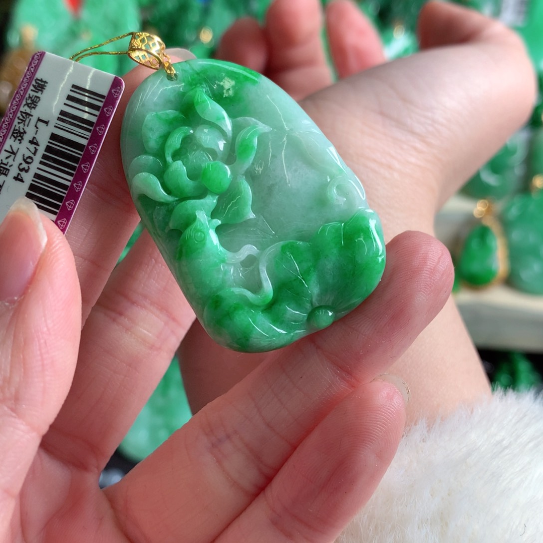翡翠吊坠(不含链)18K金镶嵌