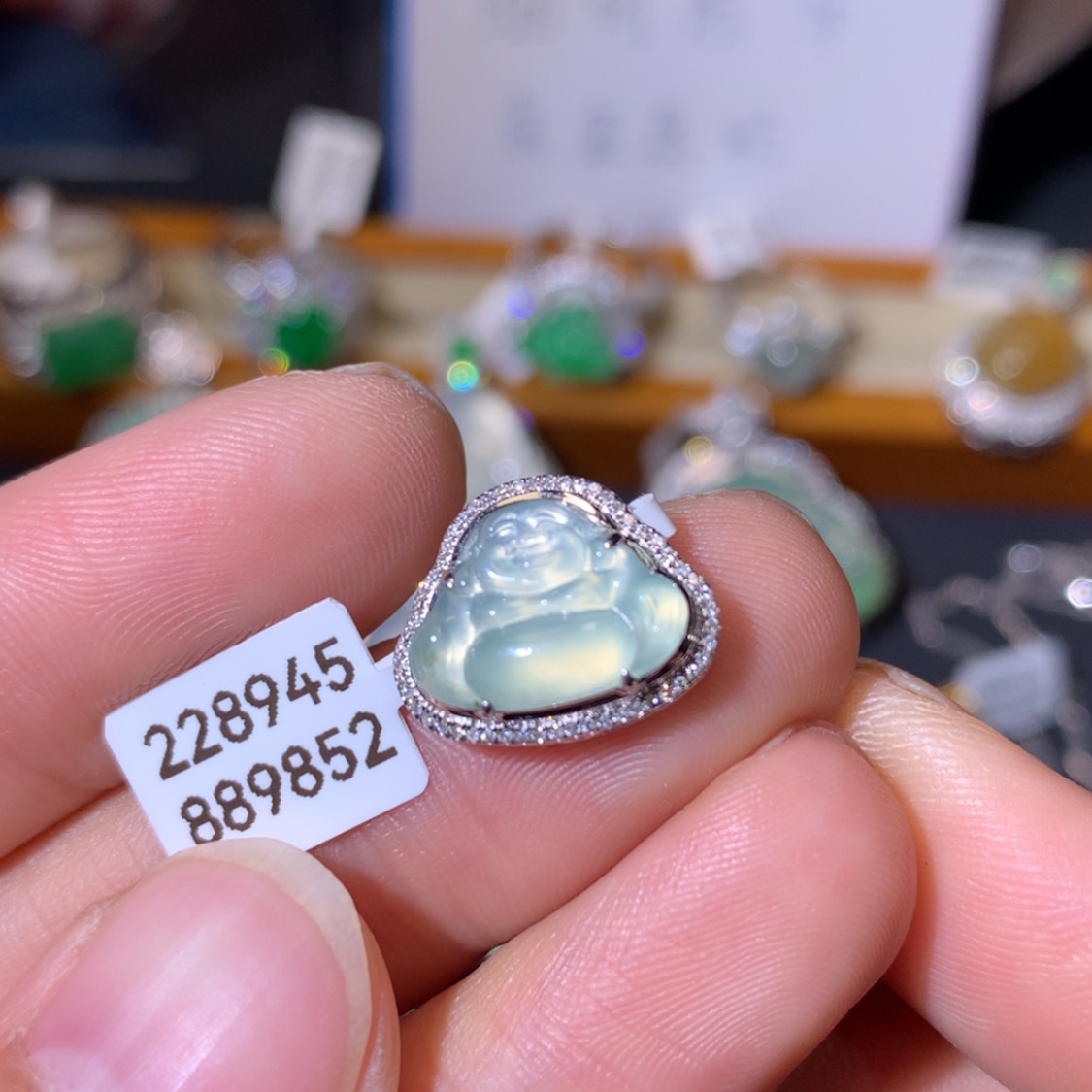 【闪购商品】翡翠吊坠(不含链)18K金镶嵌翡翠吊坠