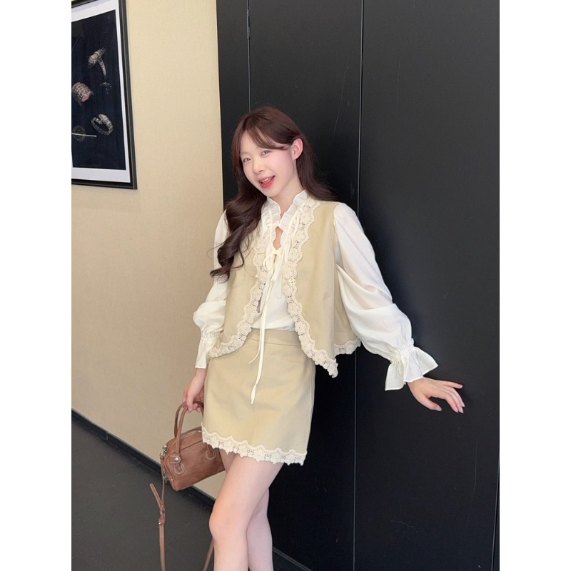 法式蕾丝拼接马甲花边衬衫高腰半身裙女2025秋季新款洋气时尚套装