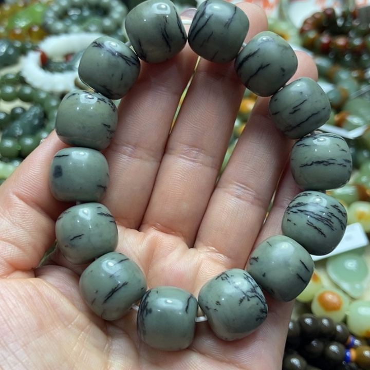 和田玉未镶嵌手链