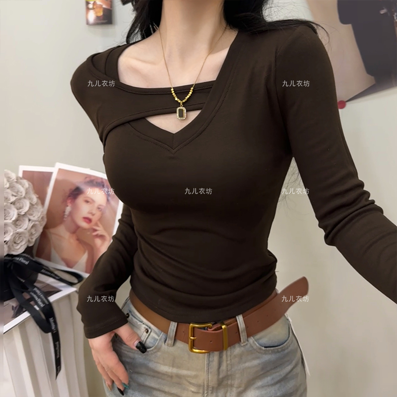 2025秋冬新款加绒加厚V领拼接简约时尚显瘦设计款打底衫上衣1112