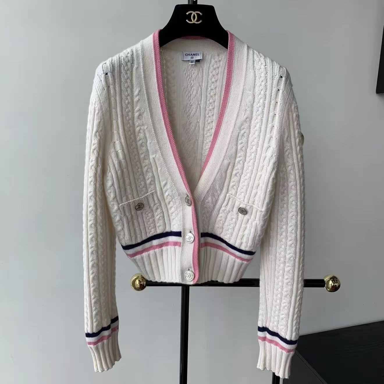 99新 Chanel/香奈儿 23P学院风白色短款针织开衫36码