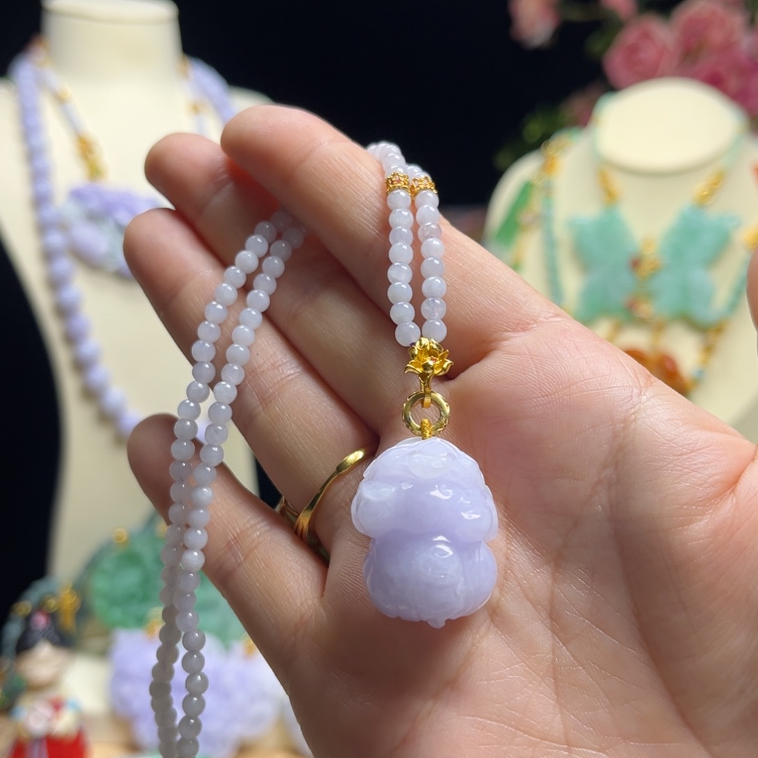 翡翠颈饰未镶嵌冰冰紫发财猪