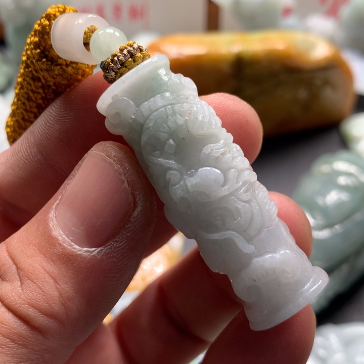 翡翠未镶嵌颈饰保真天然a货翡翠