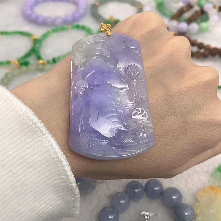 翡翠18K金镶嵌颈饰紫色山水牌 53 32.8 6.8