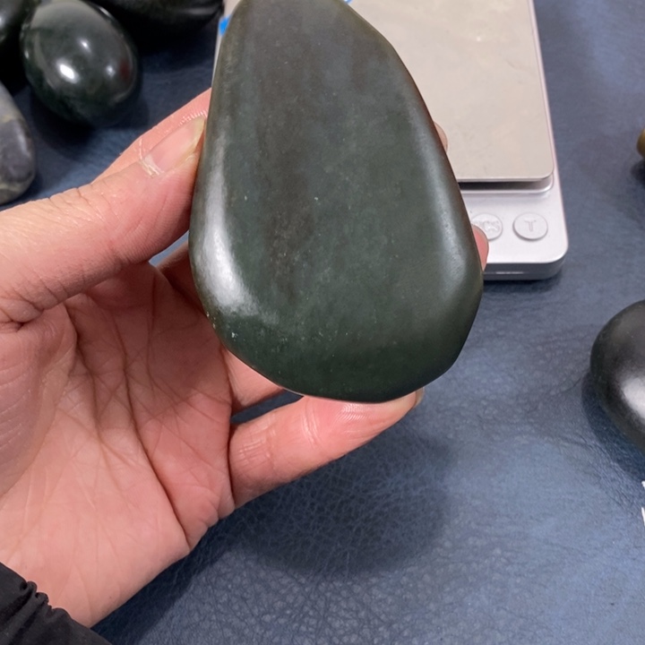 游***龙和田玉（糖玉）未镶嵌挂件