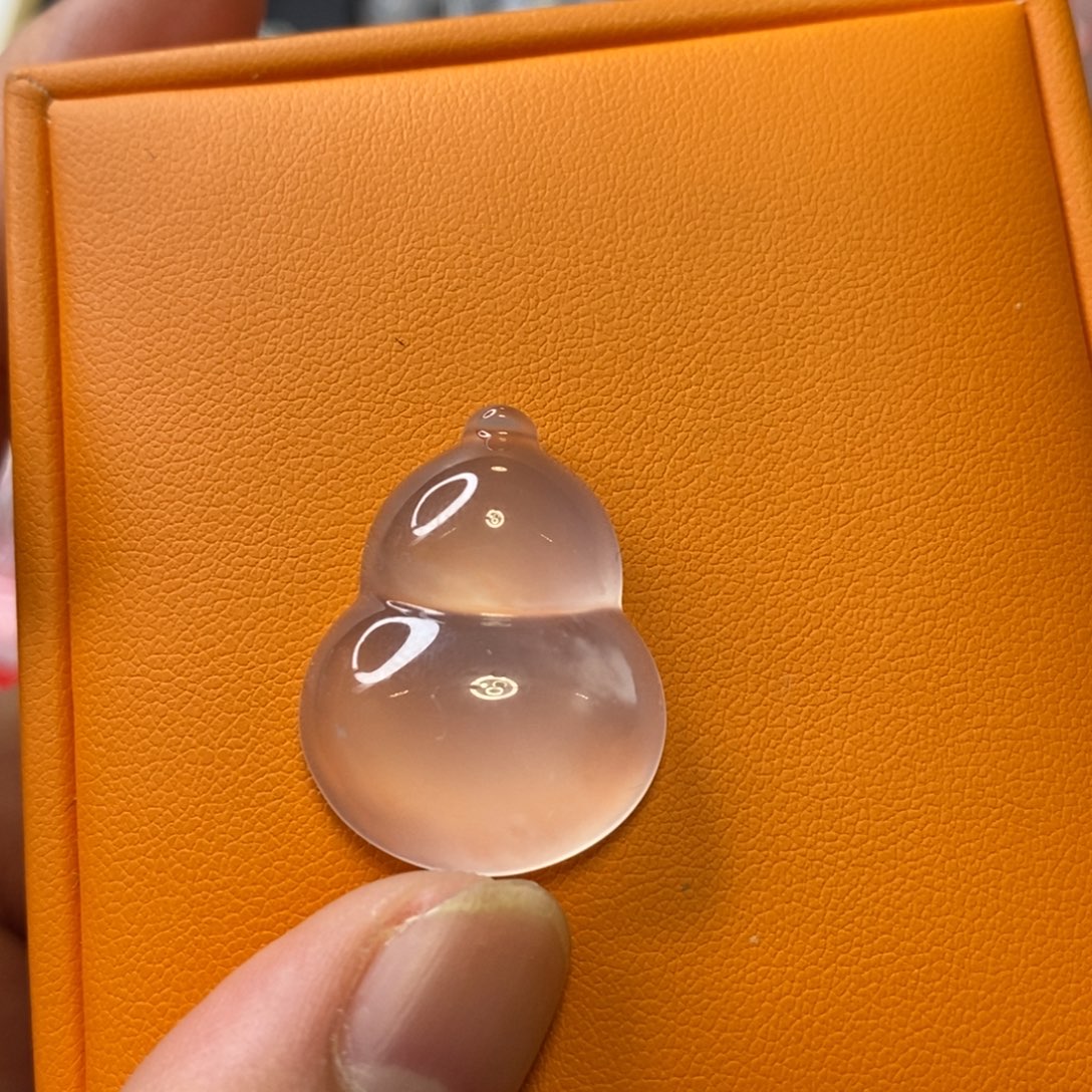 石英质玉未镶嵌吊坠