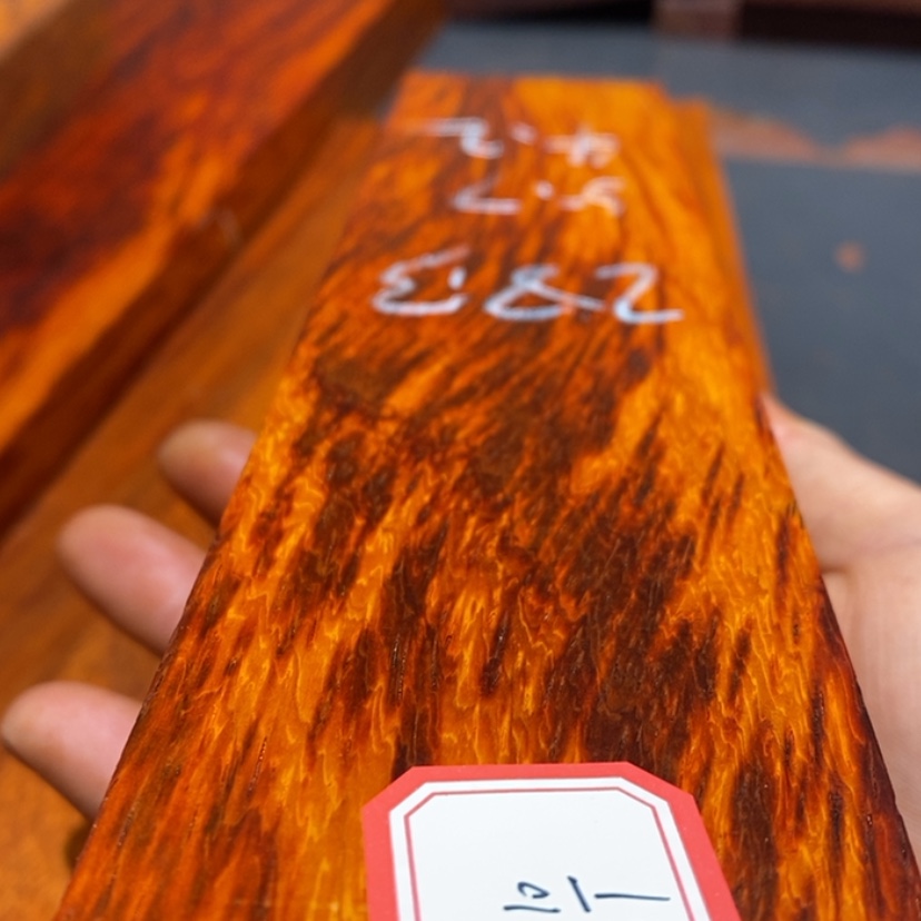 【闪购商品】非洲紫檀（红花梨）一**人