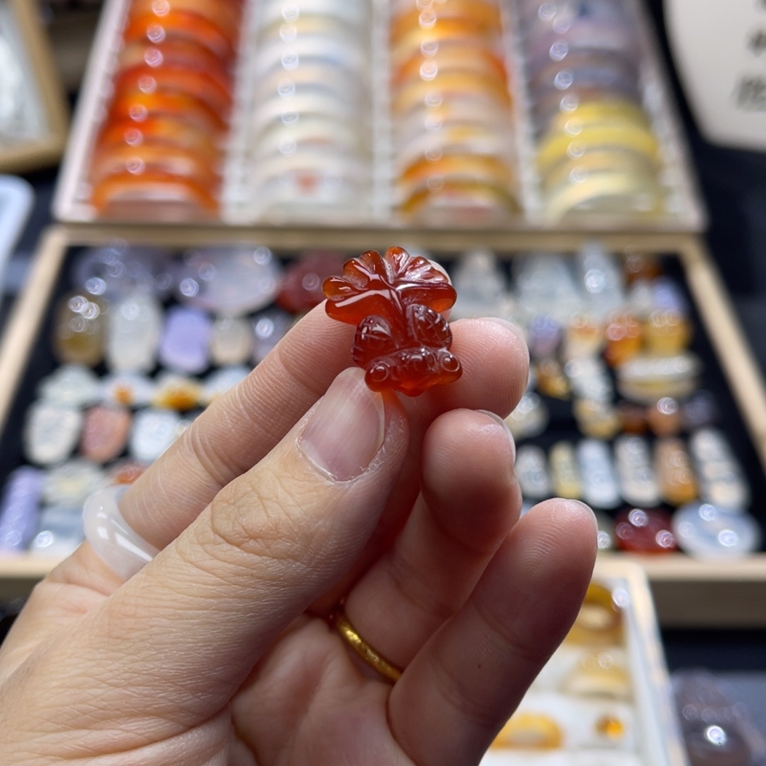 玛瑙/玉髓未镶嵌颈饰