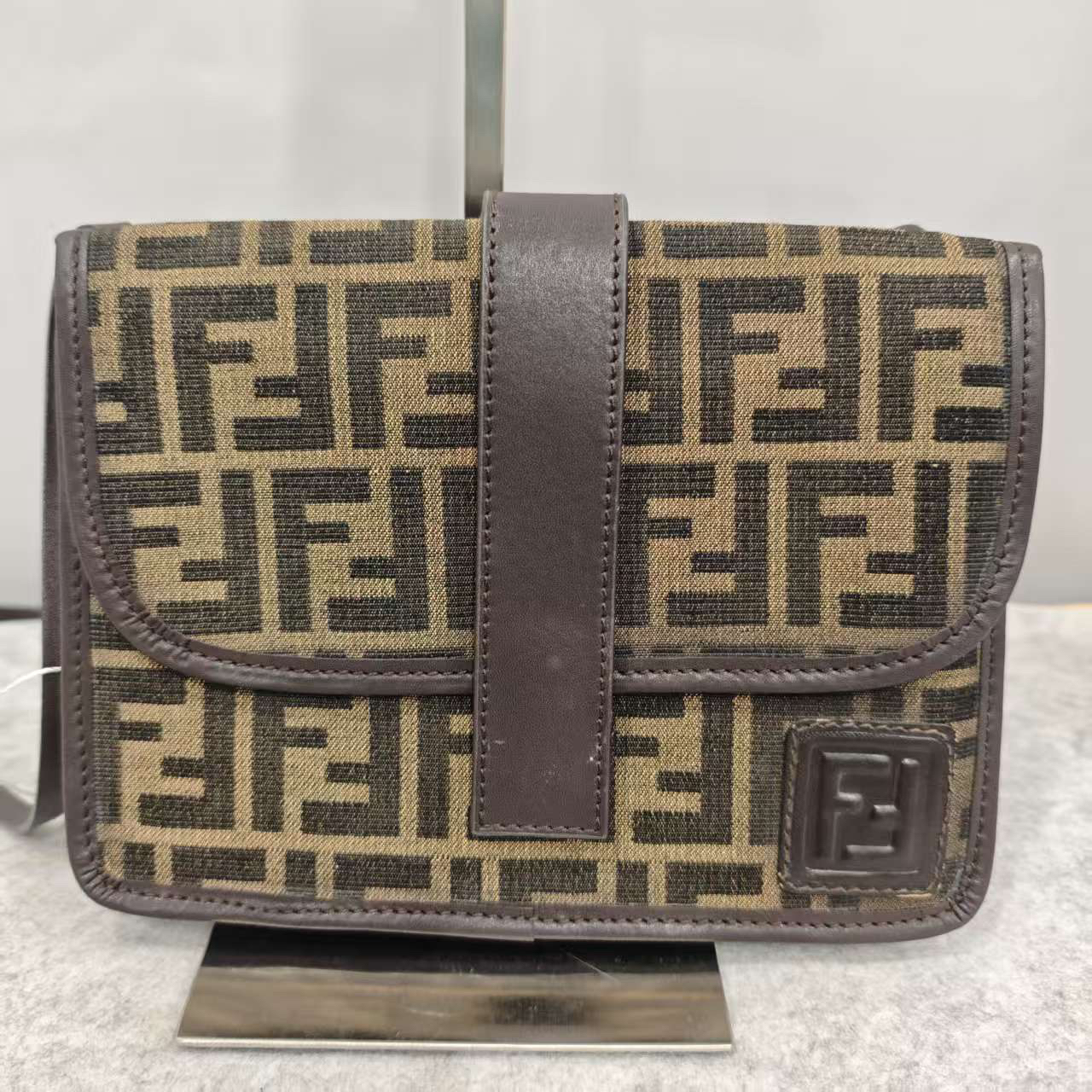 95新 FENDI/芬迪 老花单肩包 1403 1913