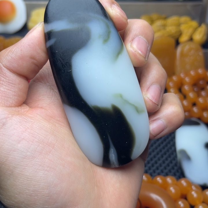 新疆戈壁石五彩石