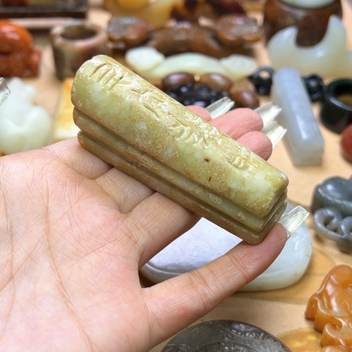【闪购商品】蛇纹石玉颈饰未镶嵌