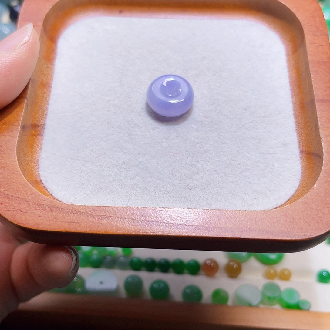 翡翠散珠疾**女天然缅甸翡翠小扣子