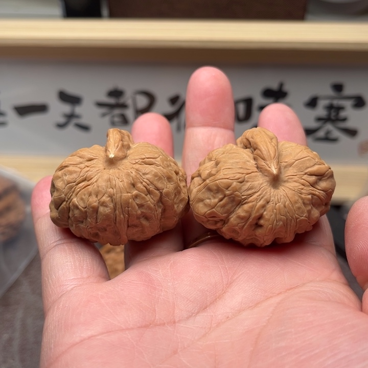 文玩核桃把件异性