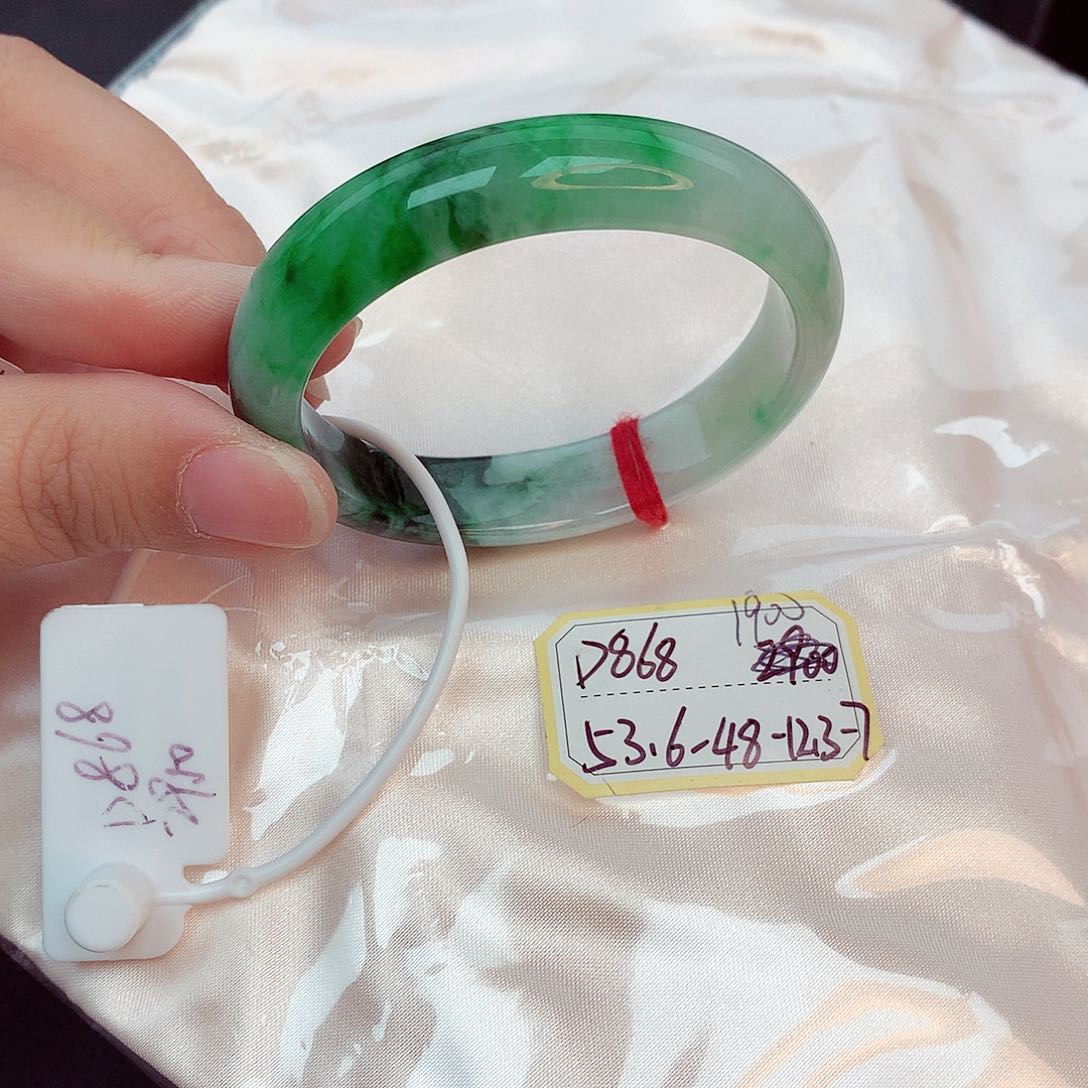 翡翠未镶嵌手镯缅甸翡翠
