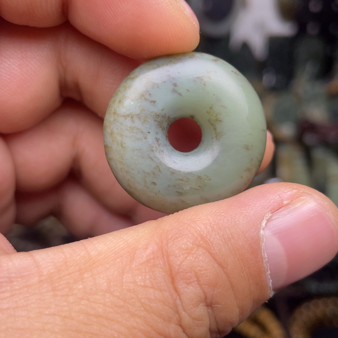 岫岩河磨玉（透闪石质玉）未镶嵌颈饰