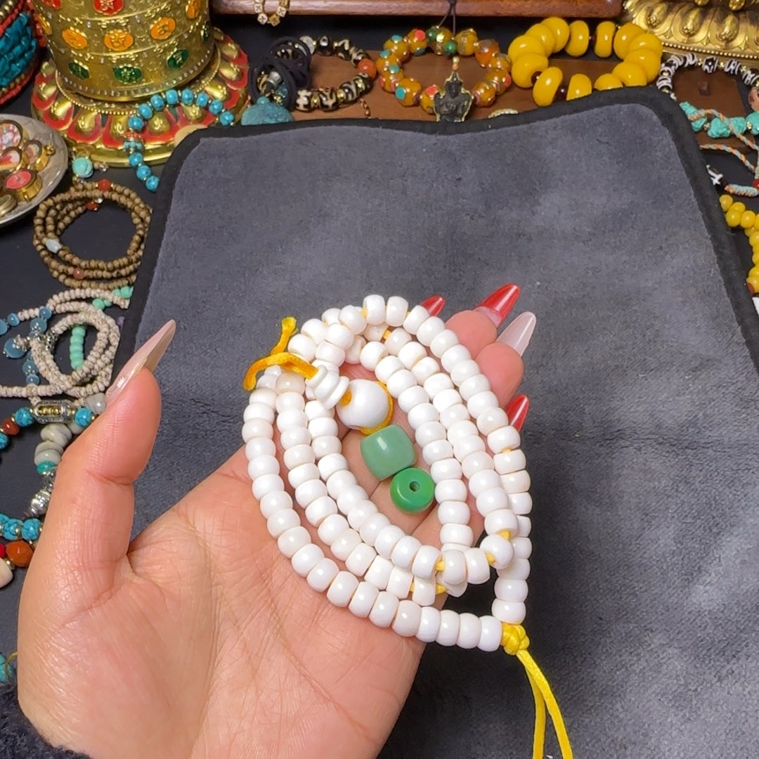 颈饰玻璃吊坠吊坠这种吊坠吊坠