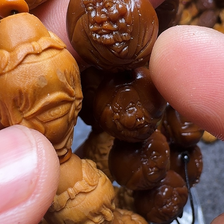 橄榄核手串你是谁