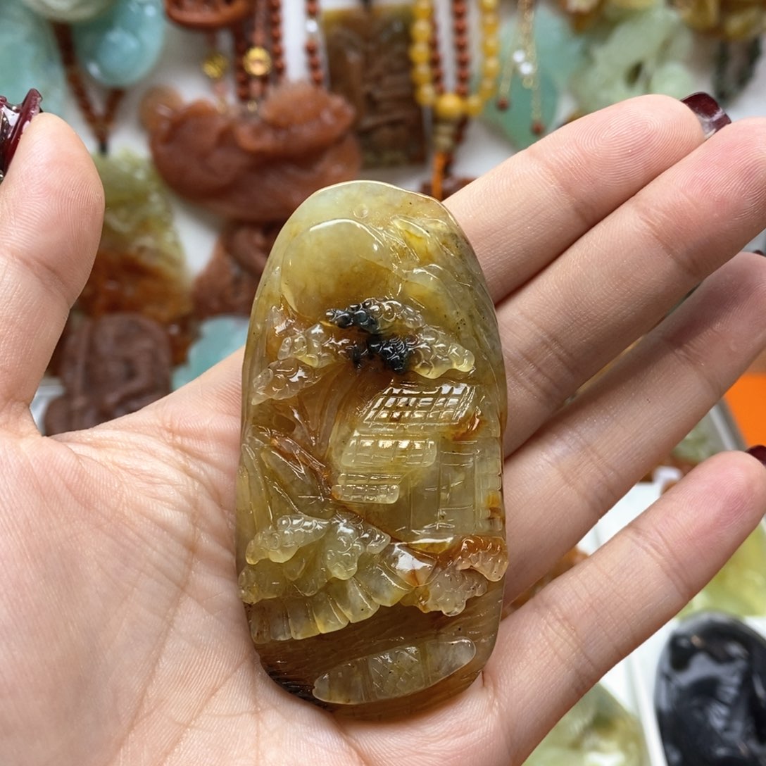 蛇纹石玉颈饰未镶嵌