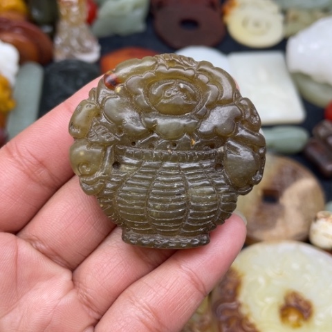 蛇纹石玉颈饰未镶嵌23