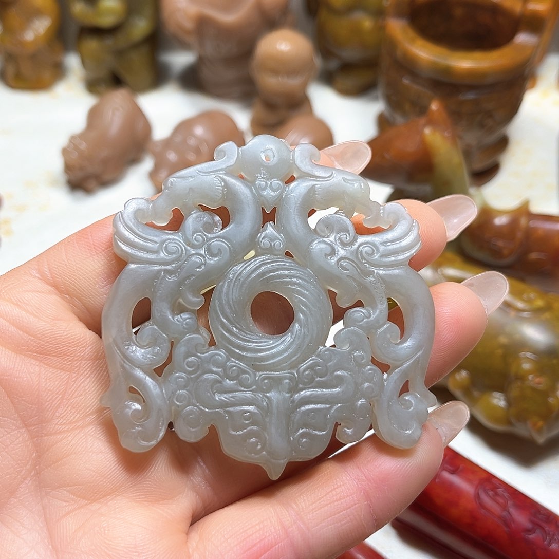 白玉菩提吊坠白玉菩提吊坠