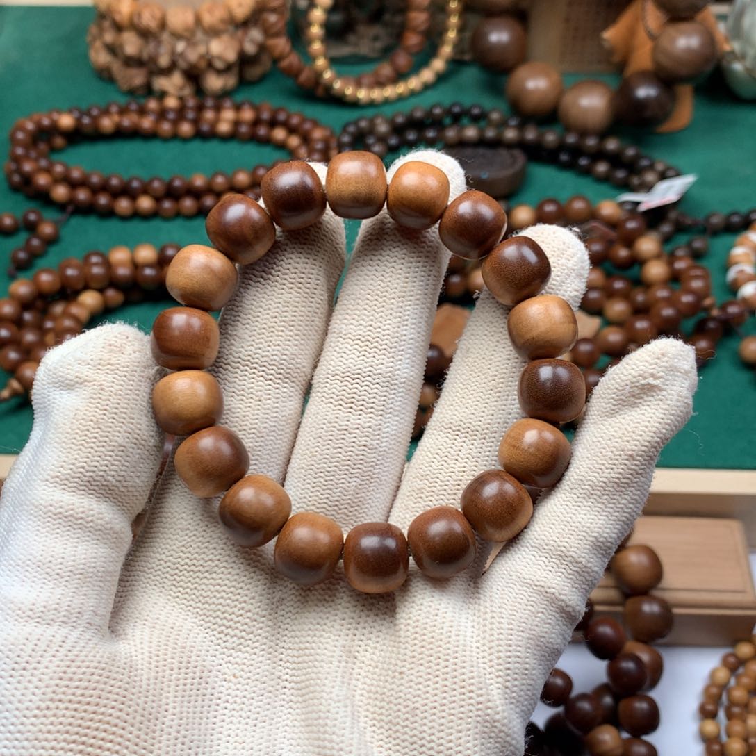 檀香木手串/手链殷*表老山檀香1.0*1.1