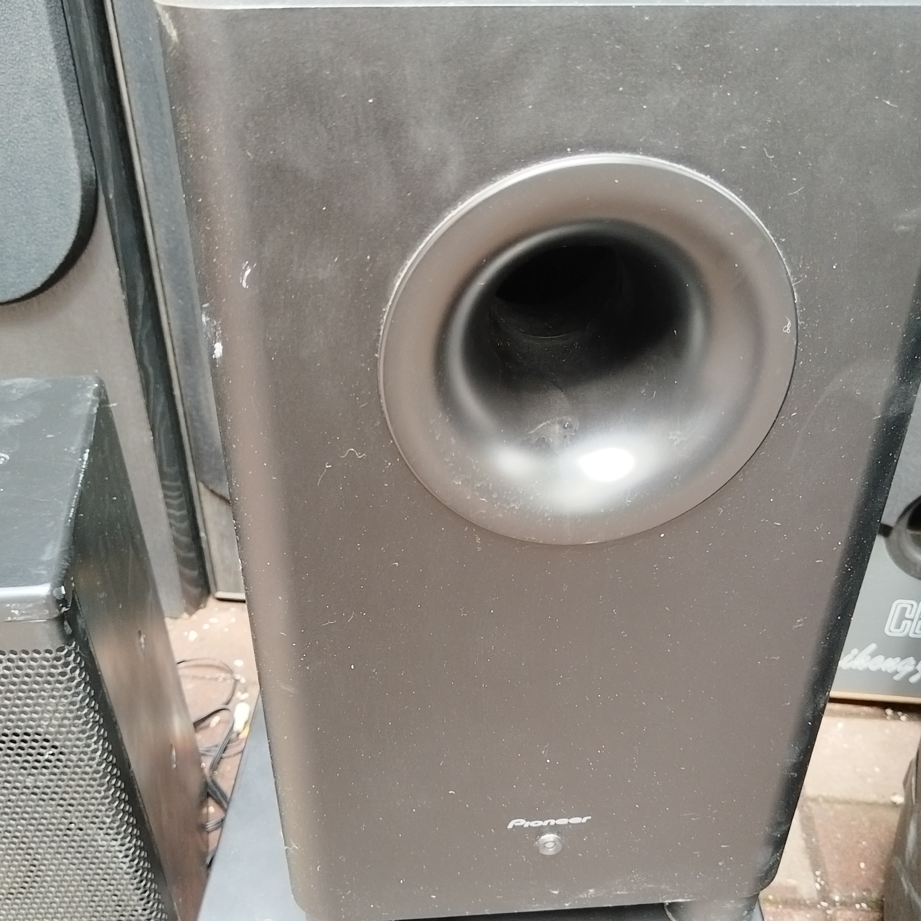 8新  先锋低音炮一台，不包邮费，不支持七天无理由退货