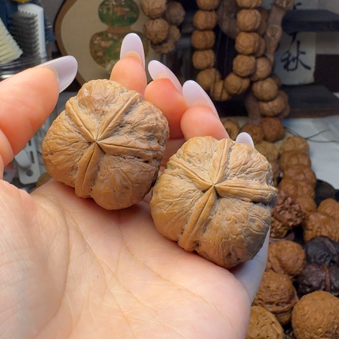 把件文玩核桃粗筋四棱37.1