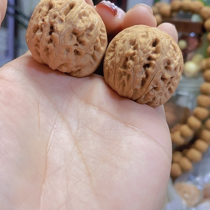 【闪购商品】文玩核桃把件38.5平谷元宝水尖练手