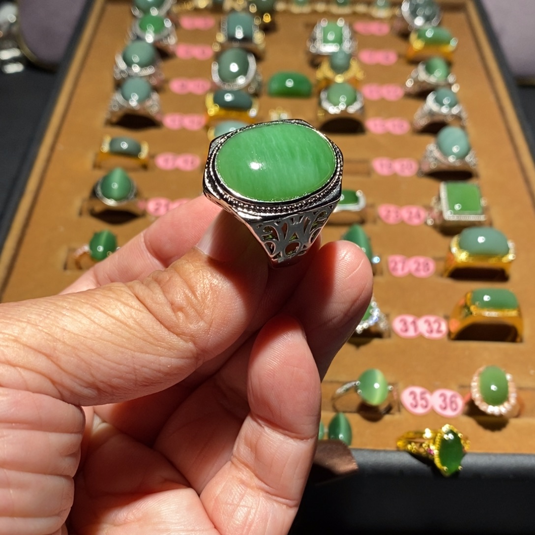 和田玉未镶嵌戒指