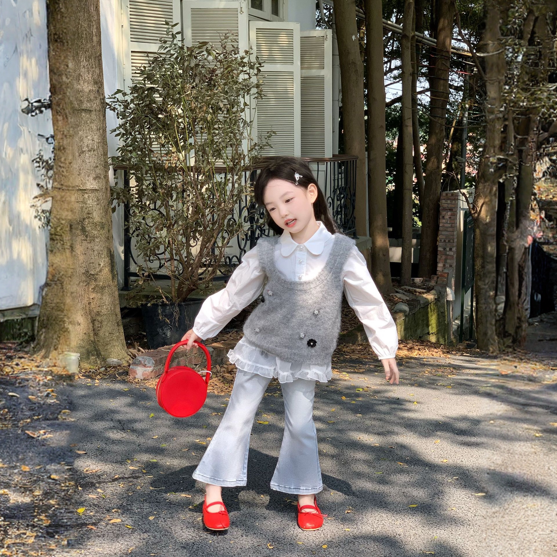2025韩版秋季新款女童时尚重工钉花马甲女童无袖毛衫吊带洋气 