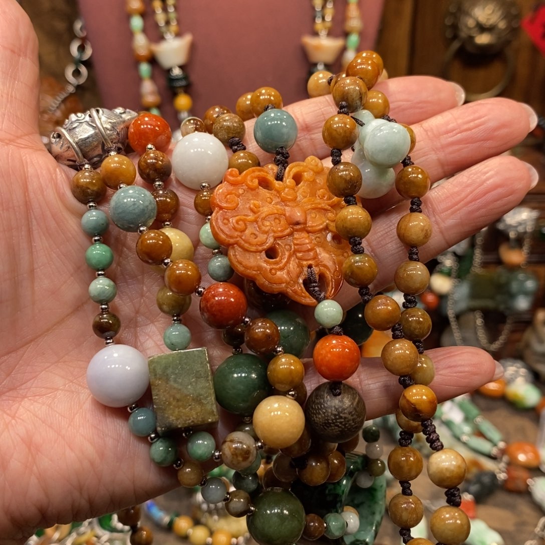 翡翠吊坠(赠链)未镶嵌